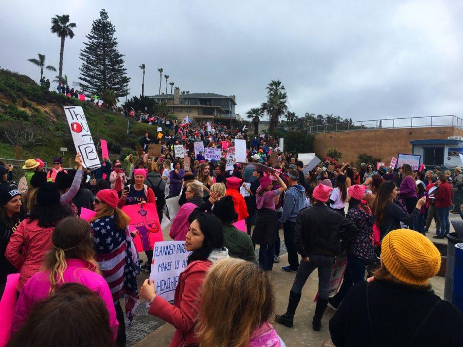 Thousands gather in solidarity to protect Planned Parenthood.