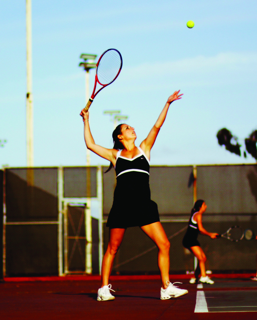 Womens Tennis shows promise in exhibition match